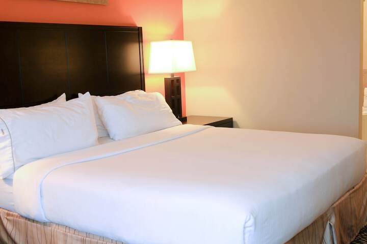 Holiday Inn Express Hotel & Suites Grand Island by IHG