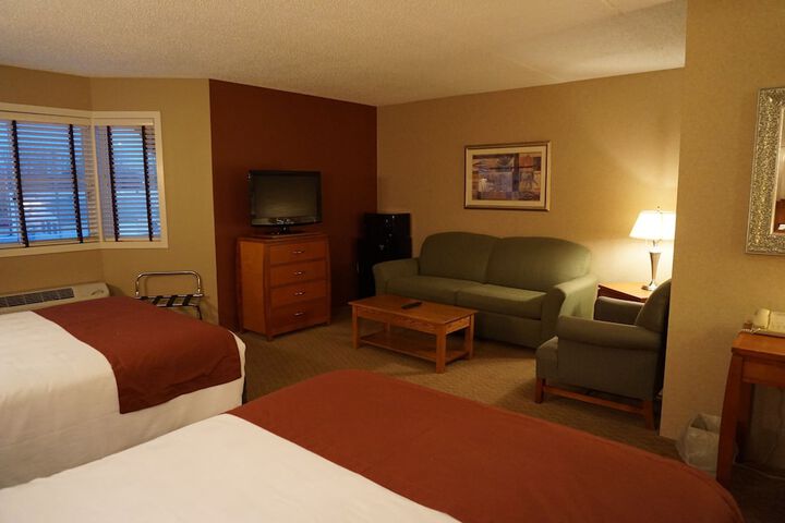 Room 27 of 33