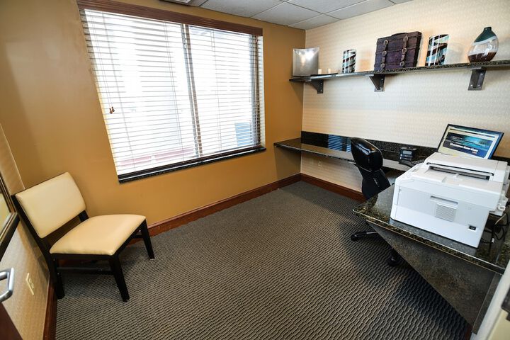 Business Center 57 of 58
