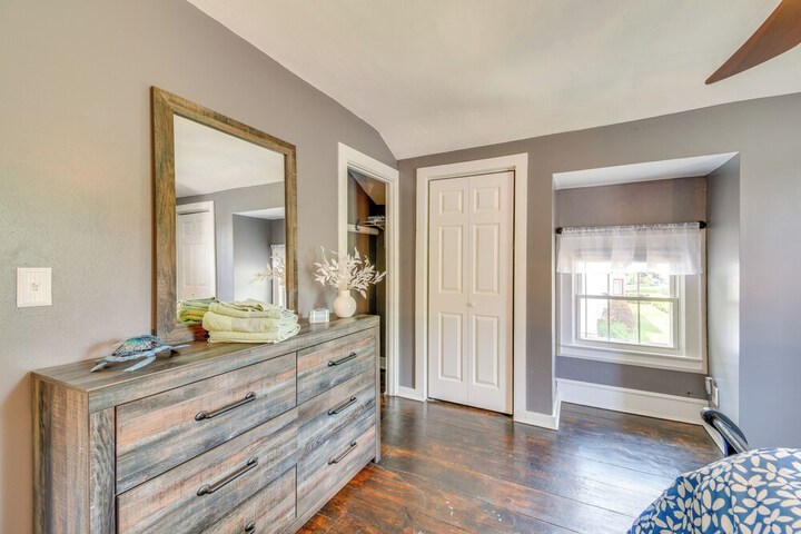 Sodus Point Home - Walkable to Beach!
