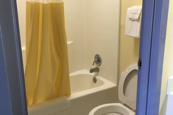 Room 15 of 22