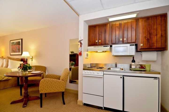 Best Western PLUS Morristown Inn-Florham Park