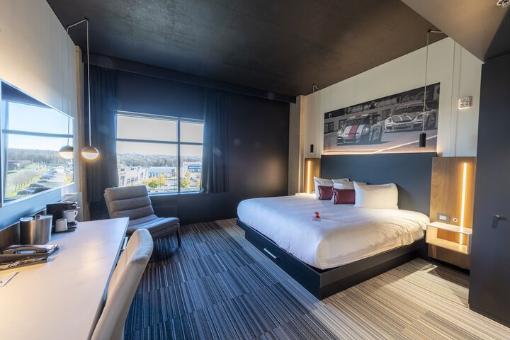 Room 51 of 61