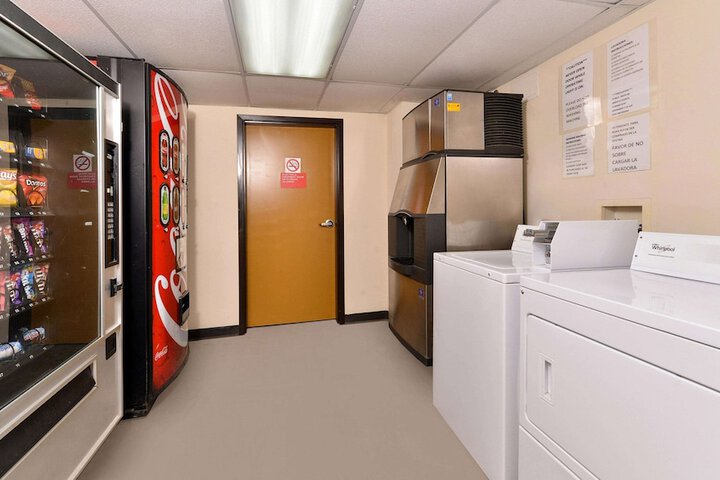 Executive Inn & Suites