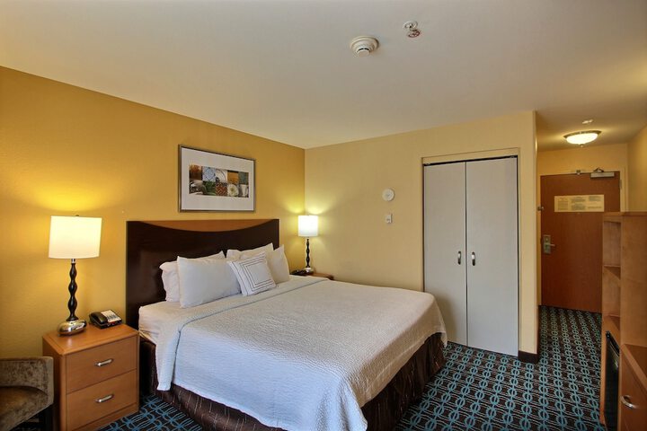 Room 27 of 45