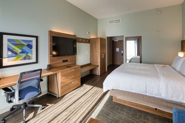 Room 41 of 119