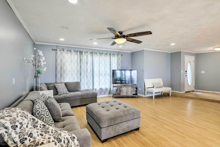 Apollo Beach Waterfront Retreat w / Boat Dock!