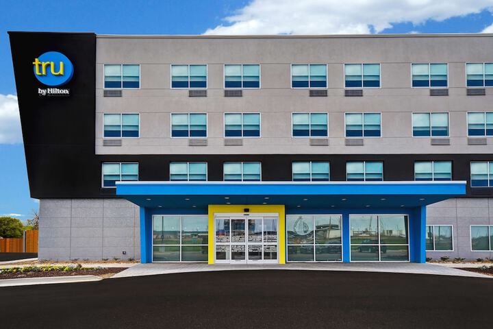 Tru by Hilton West Memphis AR
