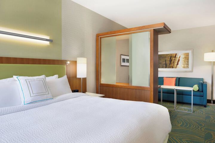 Room 34 of 47