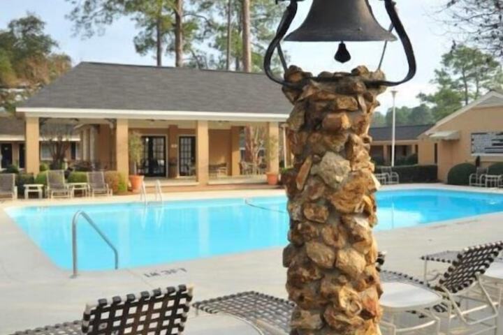 Merry Acres Inn