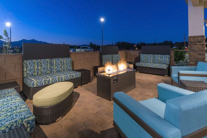 Terrace/Patio 35 of 37