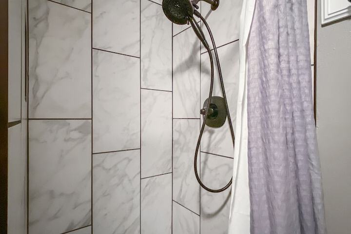 Room 42 of 77