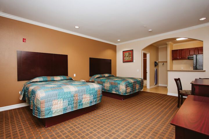 Room 7 of 13
