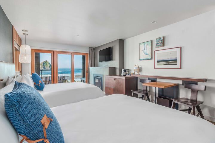 Headlands Coastal Lodge & Spa