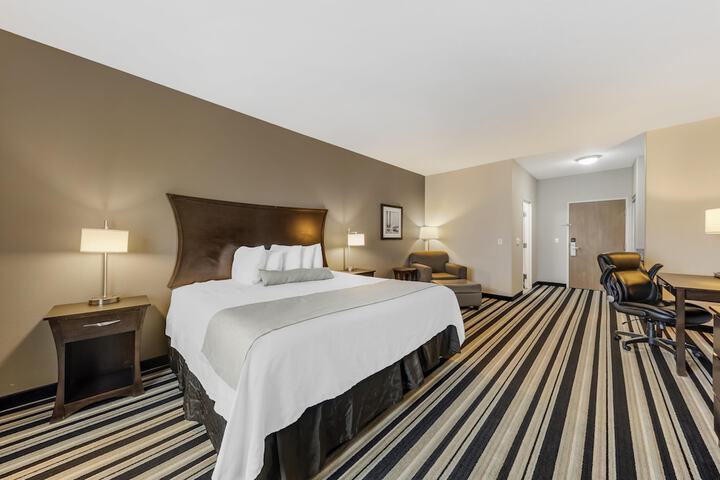Best Western Plus Sand Bass Inn & Suites