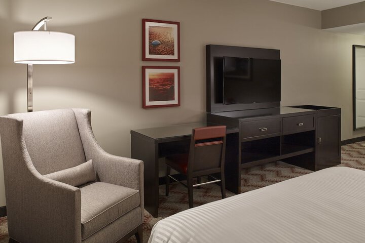 Room 6 of 15