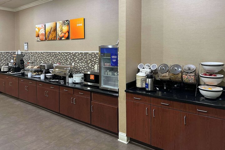 Breakfast/Coffee Service 76 of 85