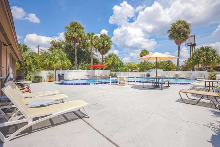 Pool 30 of 128