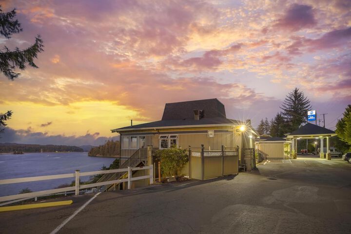 Best Western Pier Point Inn