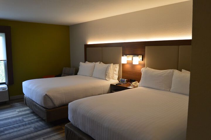 Room 15 of 46