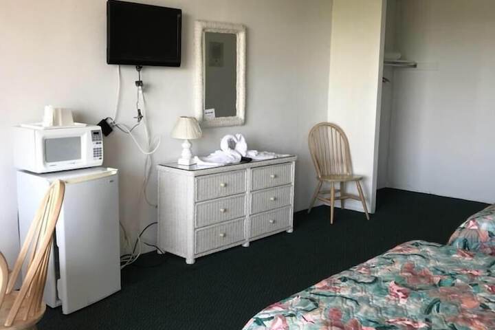 Room 18 of 32