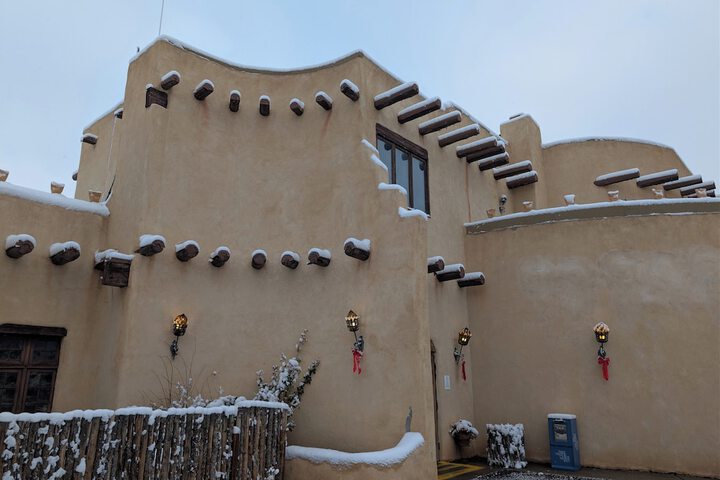 Sagebrush Inn & Suites