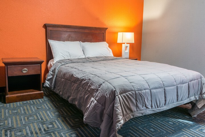 Room 5 of 14