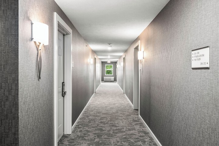 Ballroom/Hall 81 of 108