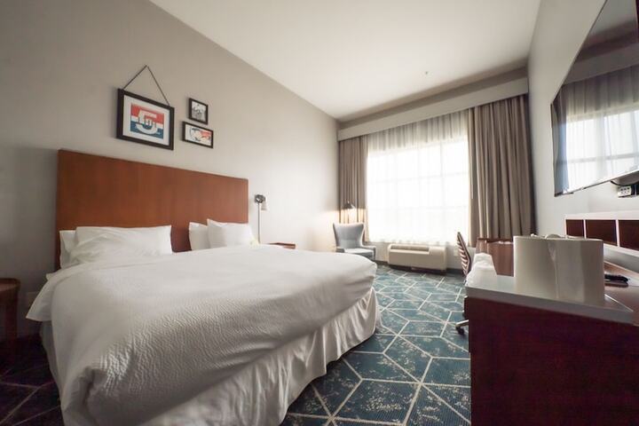 Room 10 of 20