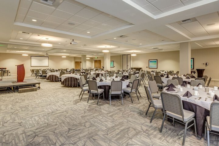 Holiday Inn & Suites Bellingham by IHG