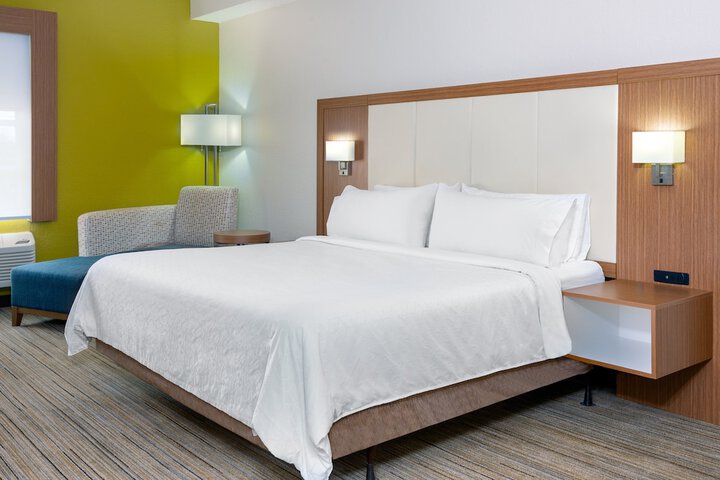 Holiday Inn Express & Suites Naples North - Bonita Springs by IHG