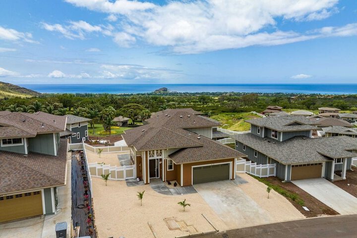 Leale'a by Avantstay Ocean + Mountain Views!