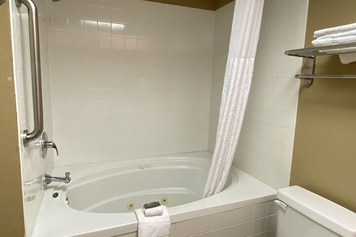 Country Inn & Suites by Radisson Dunn I-95