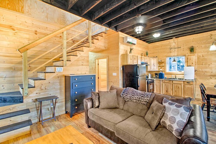 Secluded Santee River Island Retreat w / Dock!