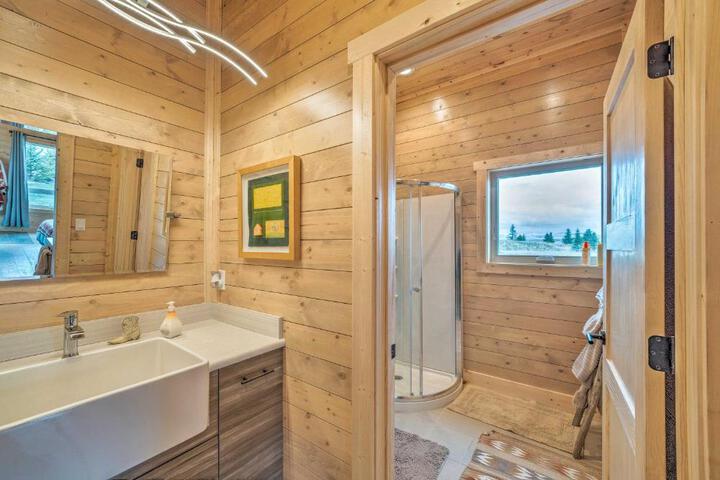 Ennis Lake Studio w / Kayak Pool & Fire Pit!