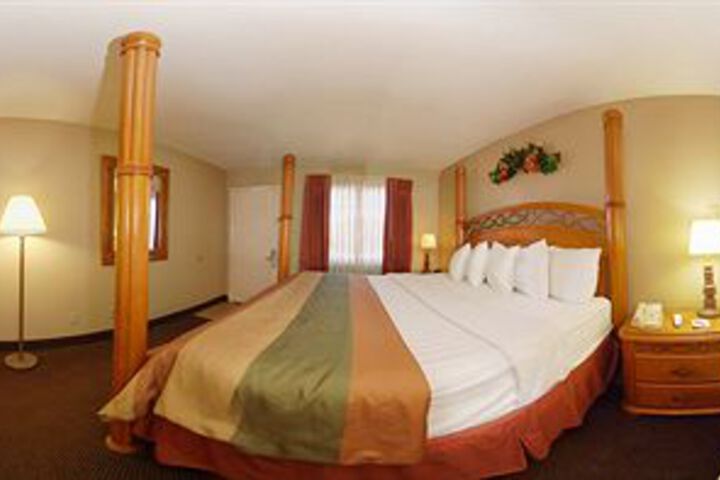 Rodeway Inn & Suites