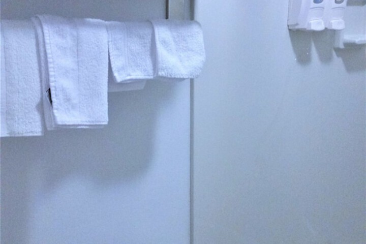 Room 15 of 24