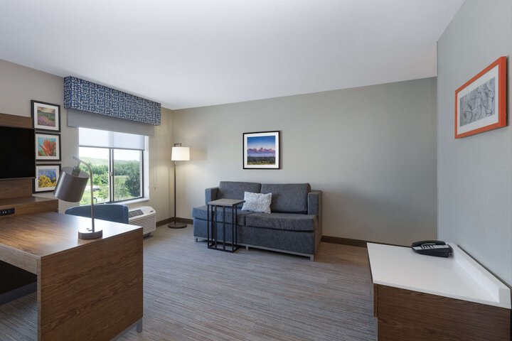 Room 16 of 41