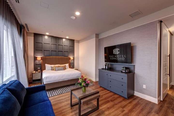 Room 10 of 38