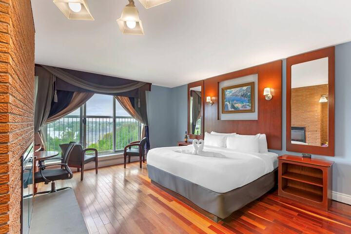 Quality Hotel Fallsview Cascade