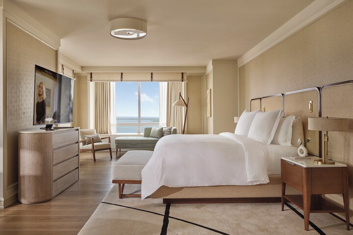 Four Seasons Hotel Miami