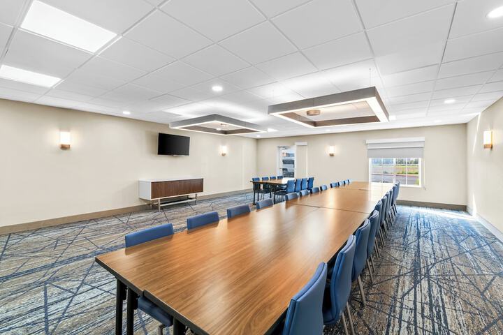 Holiday Inn Express Hotel & Suites Council Bluffs - Convention Center by IHG