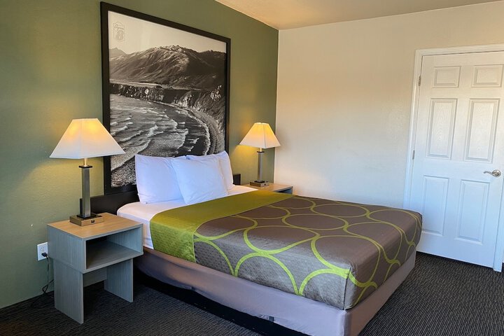 Room 11 of 29