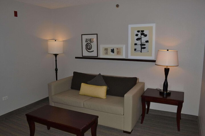 Country Inn & Suites by Radisson Gurnee, IL