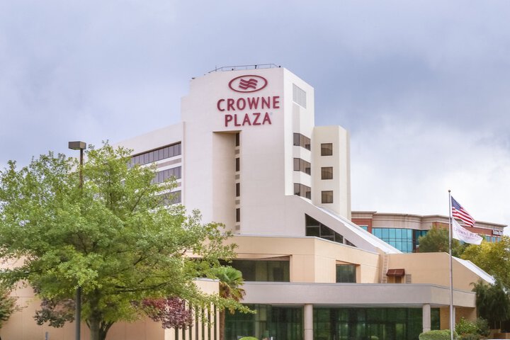 Hotel 4 of 52