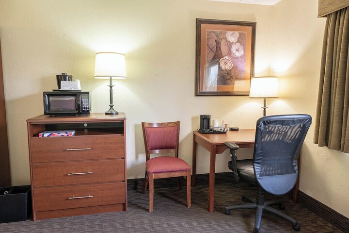 Room 20 of 26