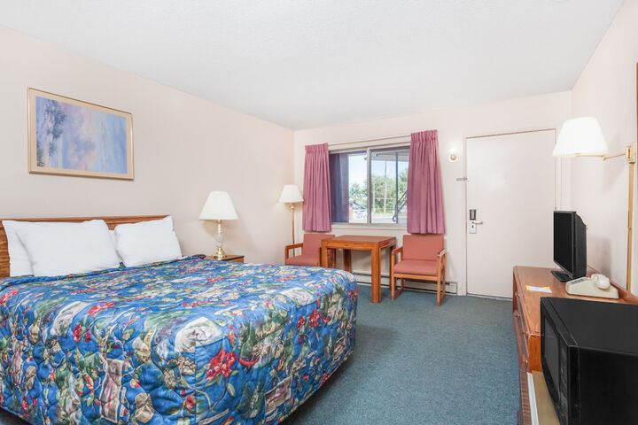 Room 10 of 15