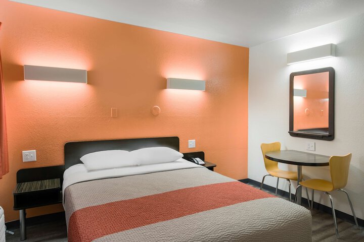 Motel 6 Williams CA