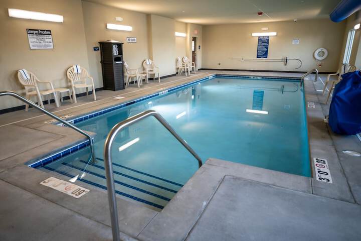 Cobblestone Hotel & Suites - Lamar