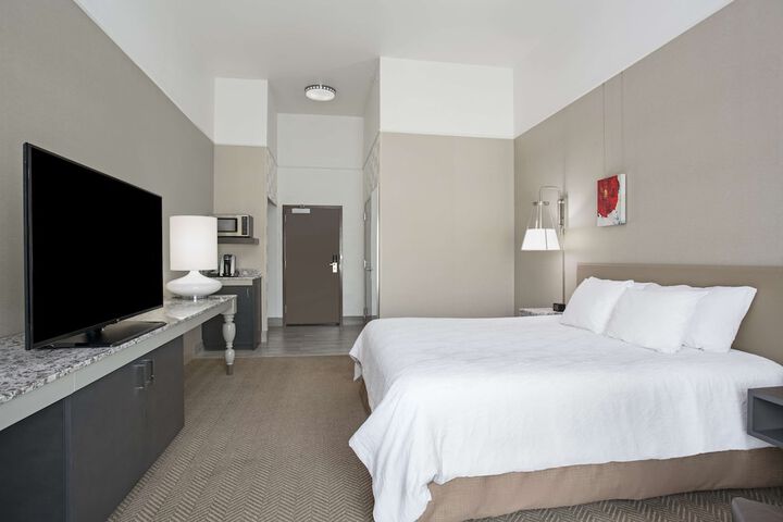 Room 21 of 42